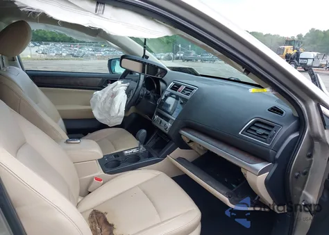 2015 Subaru Outback 2.5I Limited z USA, uszkodzony, nr VIN 4S4BSBNC9F3351395